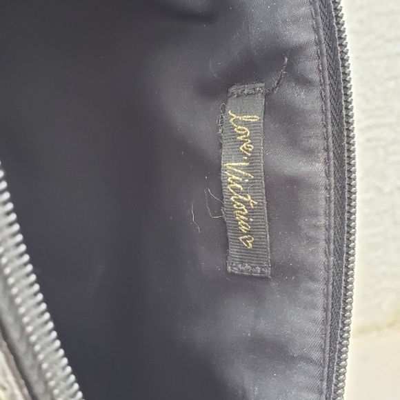 Victoria's Secret clutch‎ - Picture 8 of 9